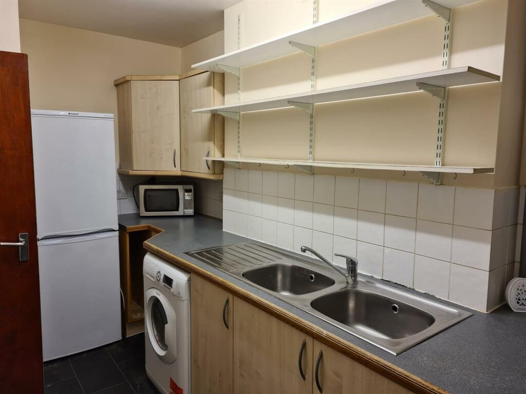 Additional image 5 of 58b Mill Road, Cambridge, CB1 2AS