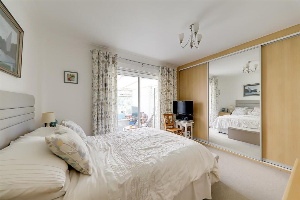 Additional image 12 of Alinora Crescent, Goring-By-Sea, Worthing
