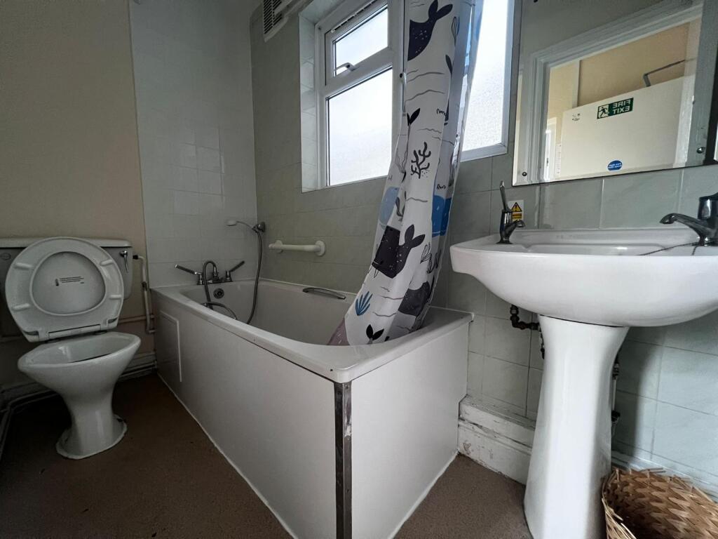 Additional image 11 of 28 Queens Road, Beckenham, Greater London, BR3