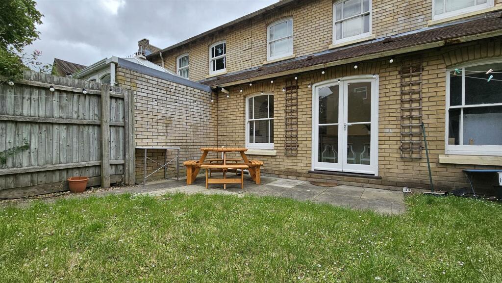 Additional image 2 of 38 Pakenham Close, Cambridge