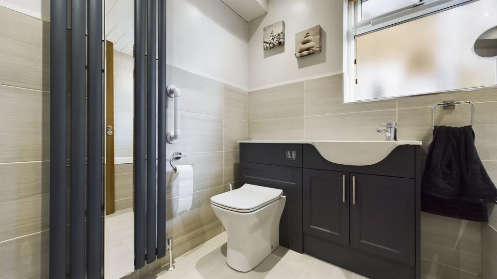 Additional image 8 of Moore Avenue, Bradford, BD7