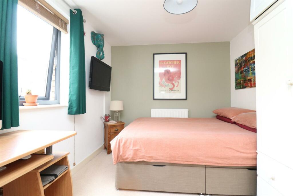 Additional image 12 of Hatfield Road, St. Albans