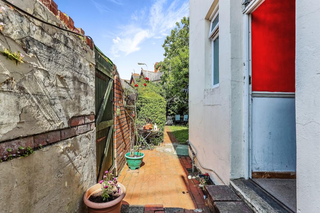 Additional image 20 of Roath Court Road, Roath, Cardiff