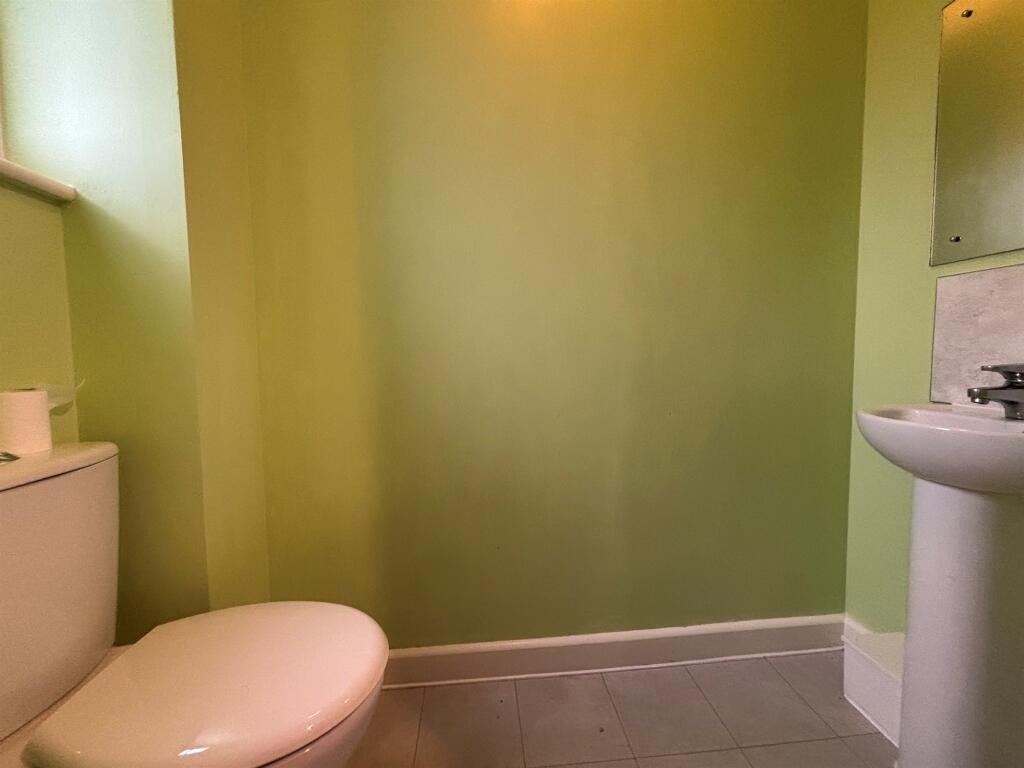 Additional image 10 of Vedelers Close, Wincanton