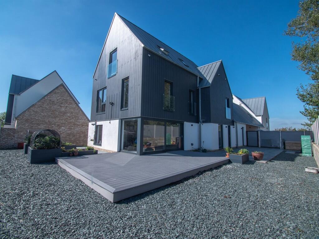 Additional image 3 of 4 The Courts, Cockermouth, Cumbria, CA13 9FH