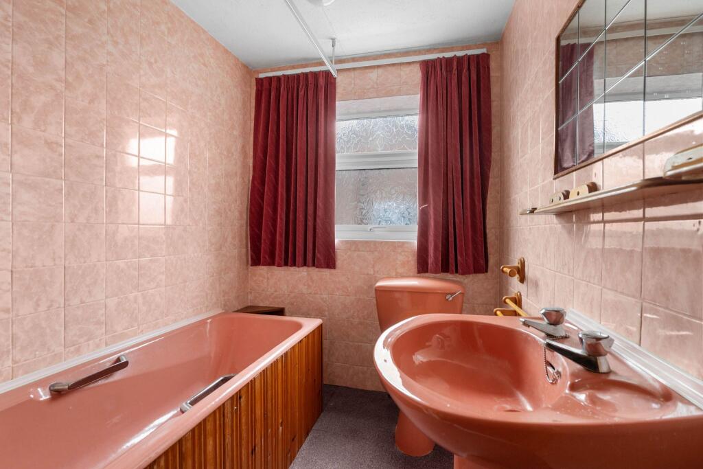 Additional image 10 of Meadow Road, Alcester, B49