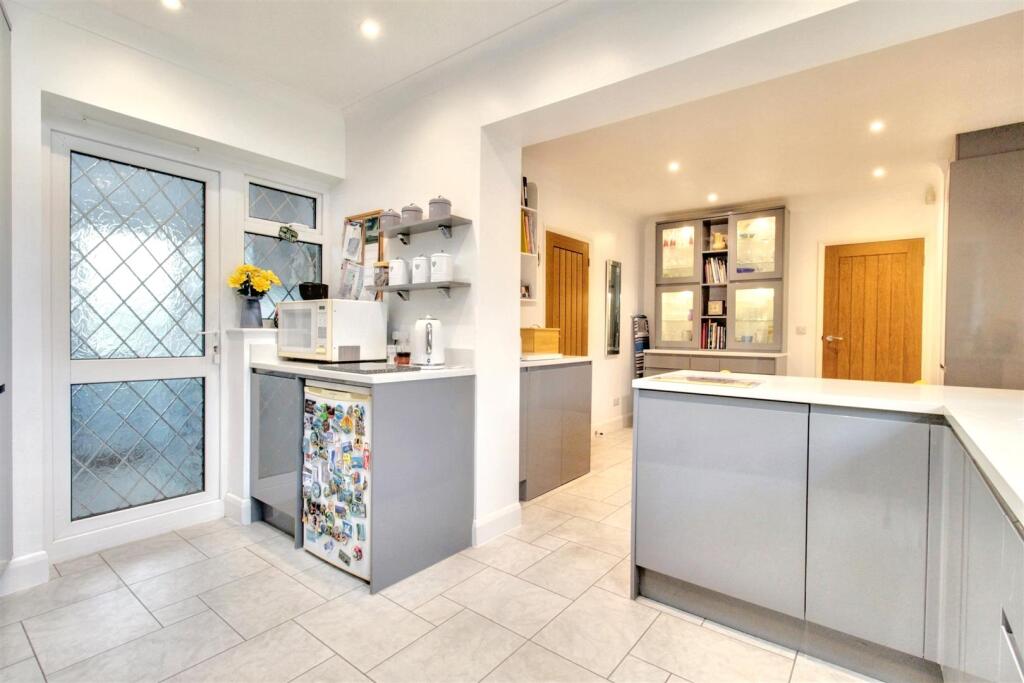 Additional image 9 of Alinora Crescent, Goring-By-Sea, Worthing