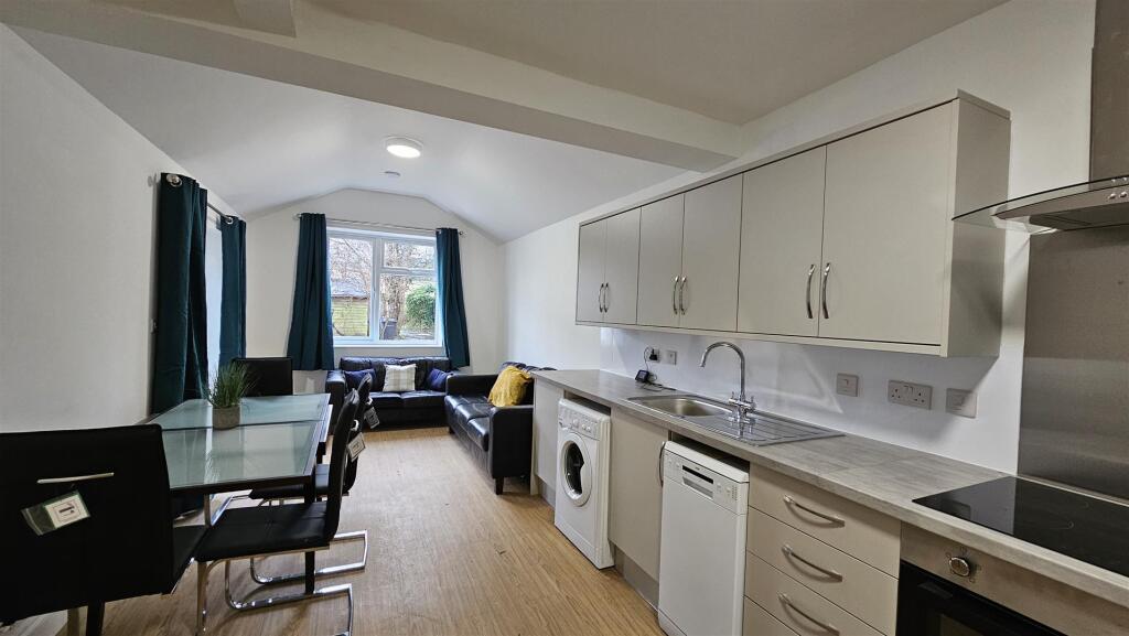 Additional image 4 of Rooms available - 53 Canterbury Street, Cambridge, CB4 3QG