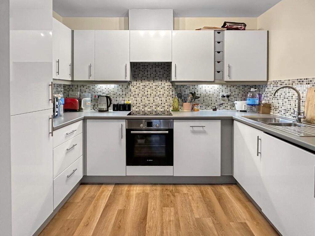 Additional image 3 of Warren Close, Cambridge