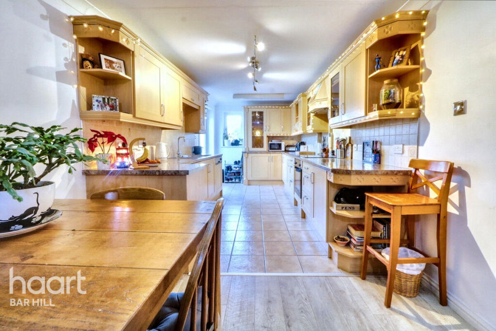 Additional image 2 of High Street, Swavesy.