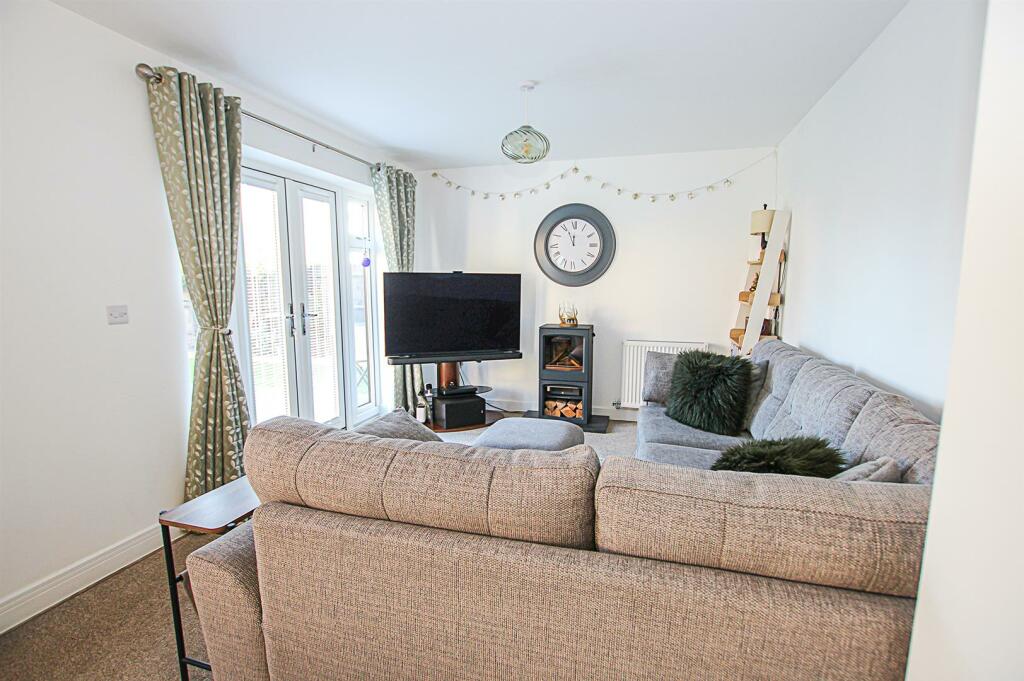 Additional image 6 of King James Close, Fordham