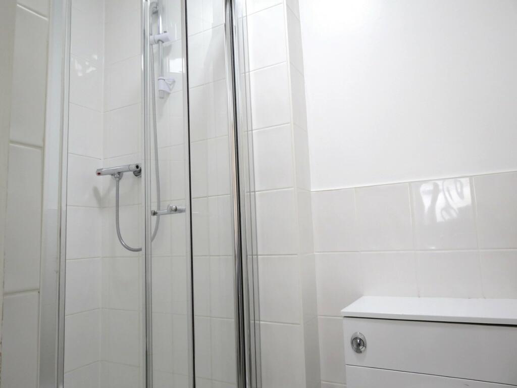 Additional image 20 of 8 bedroom Detached House in Winton