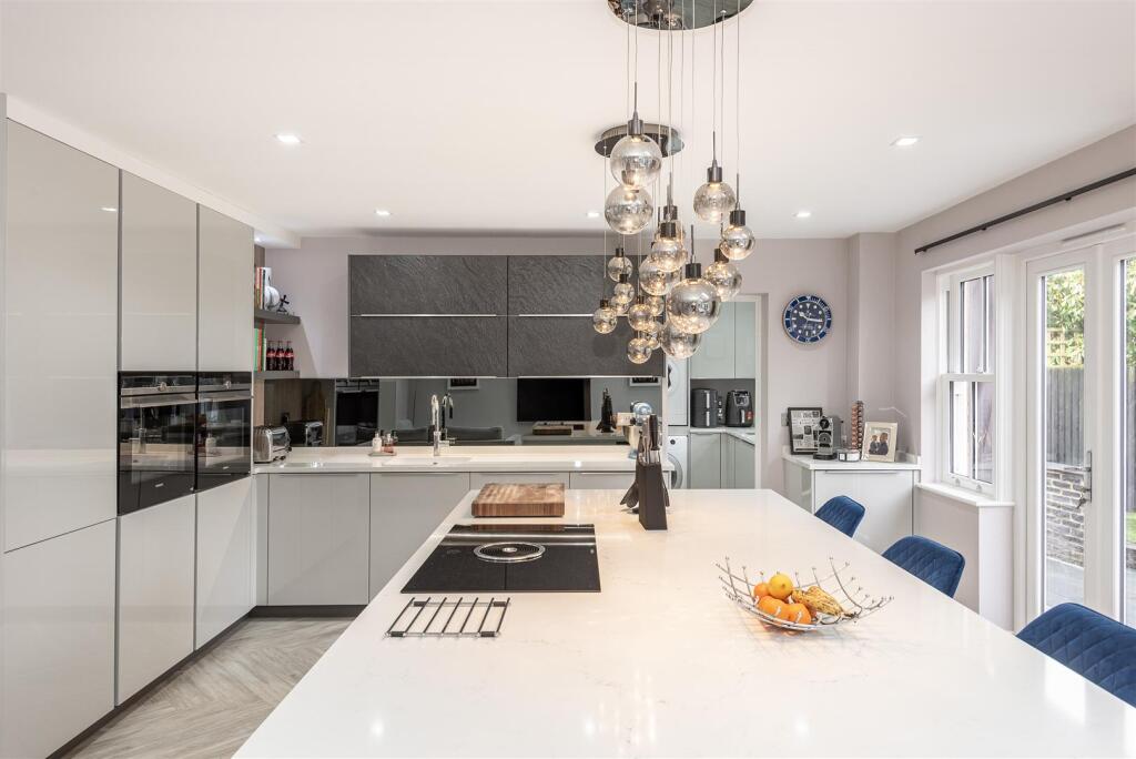 Additional image 13 of Crabtree Lane, Harpenden