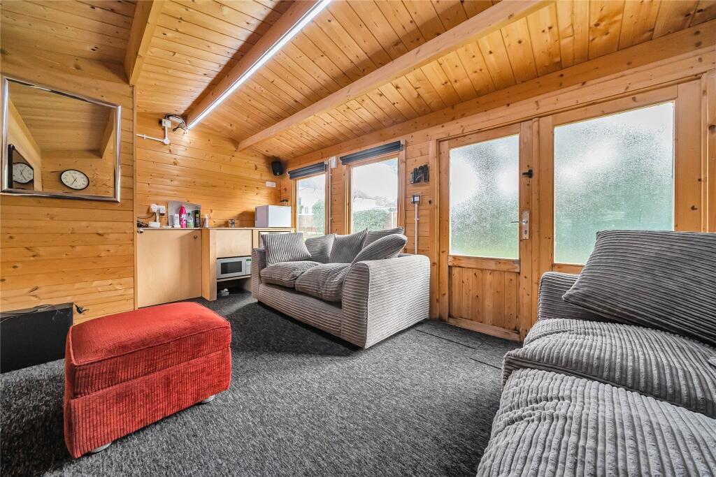 Additional image 29 of Hollydale Drive, Bromley