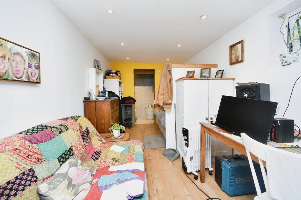 Additional image 31 of Hollingbury Place, Brighton, BN1