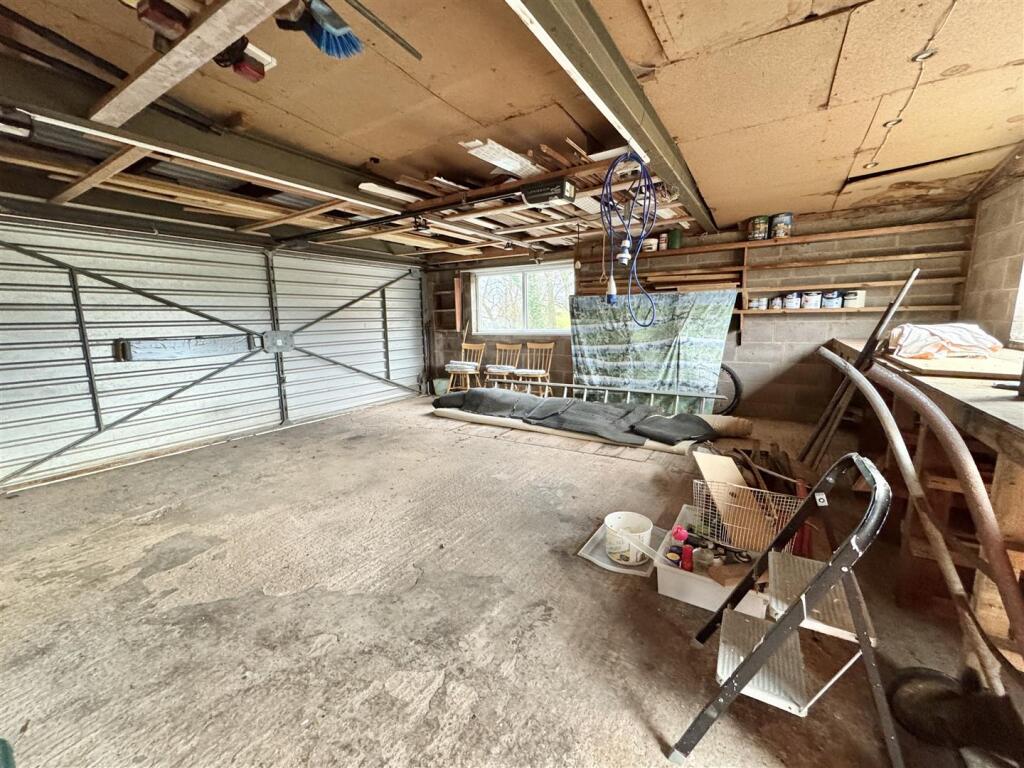 Additional image 34 of Blencow