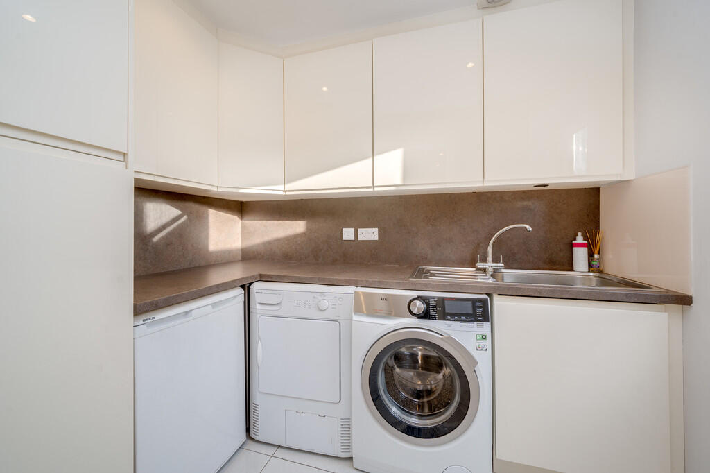 Additional image 21 of Aspen Close, Gomersal