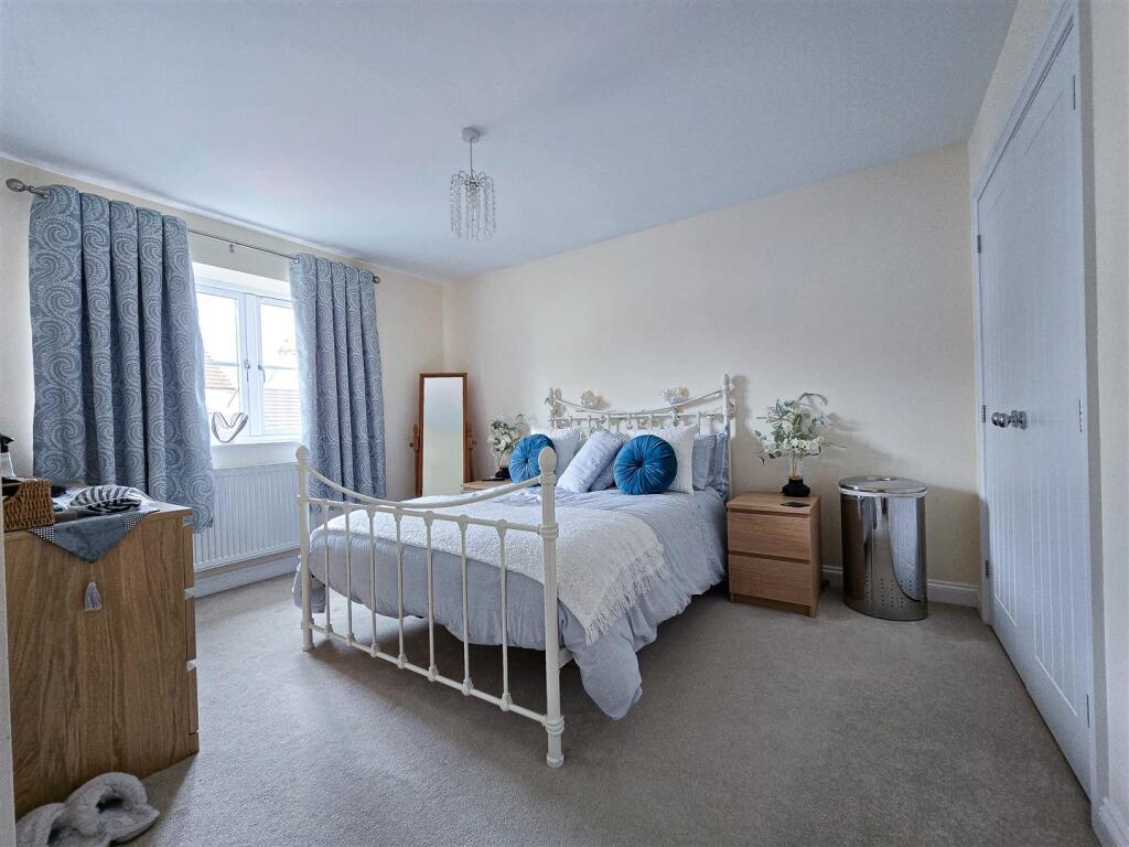 Additional image 10 of 2 The Pastures, Meare