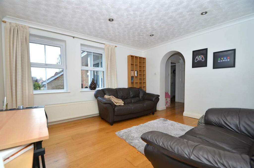 Additional image 23 of Orchard Way, Haddenham, Ely