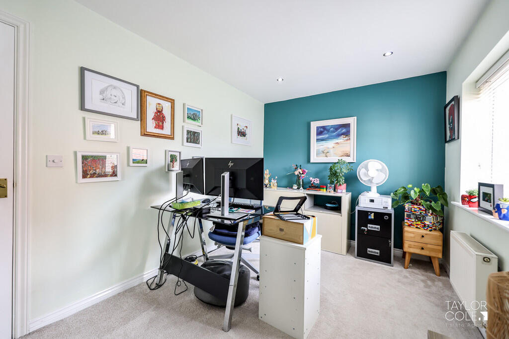 Additional image 27 of School Walk, Tamworth