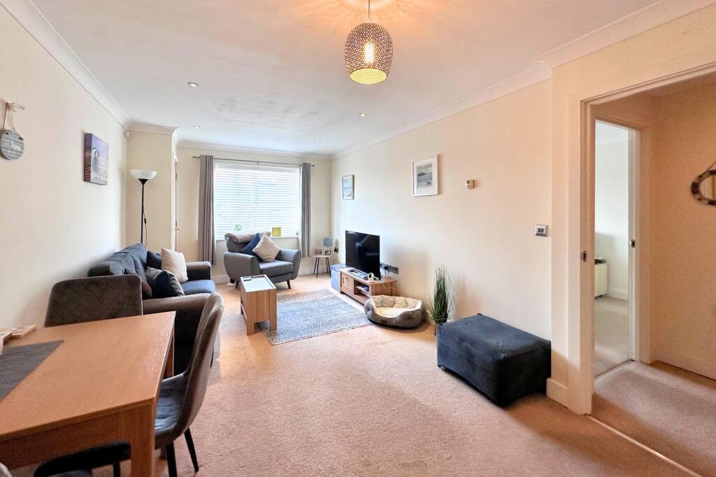 Additional image 8 of Lymington Road, Highcliffe, Dorset. BH23 5EB