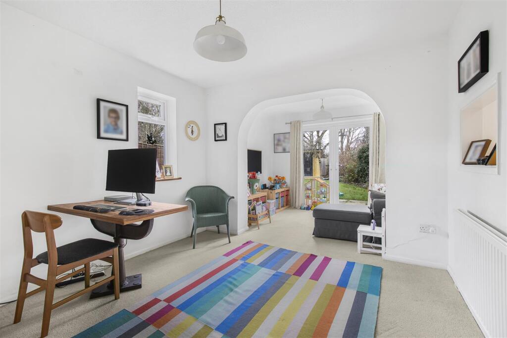 Additional image 5 of Beeches Close, Saffron Walden