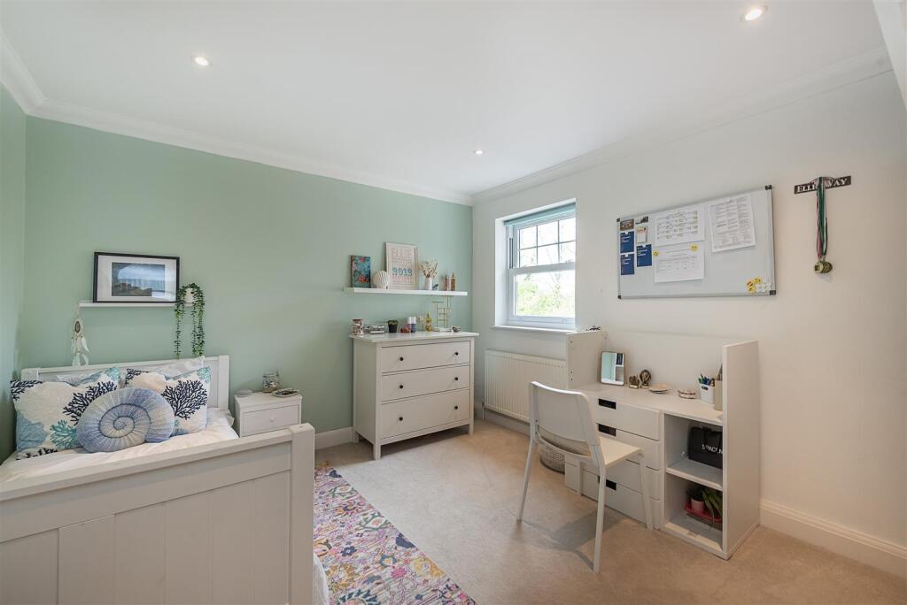 Additional image 8 of Cross Way, Harpenden