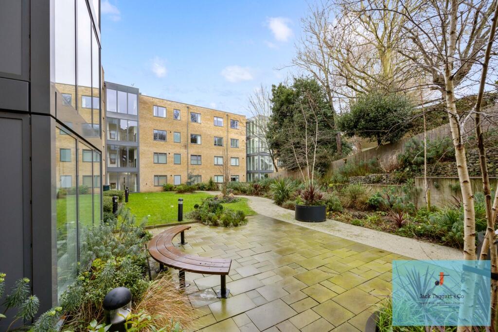 Additional image 12 of Hove Park Gardens, Hove, BN3