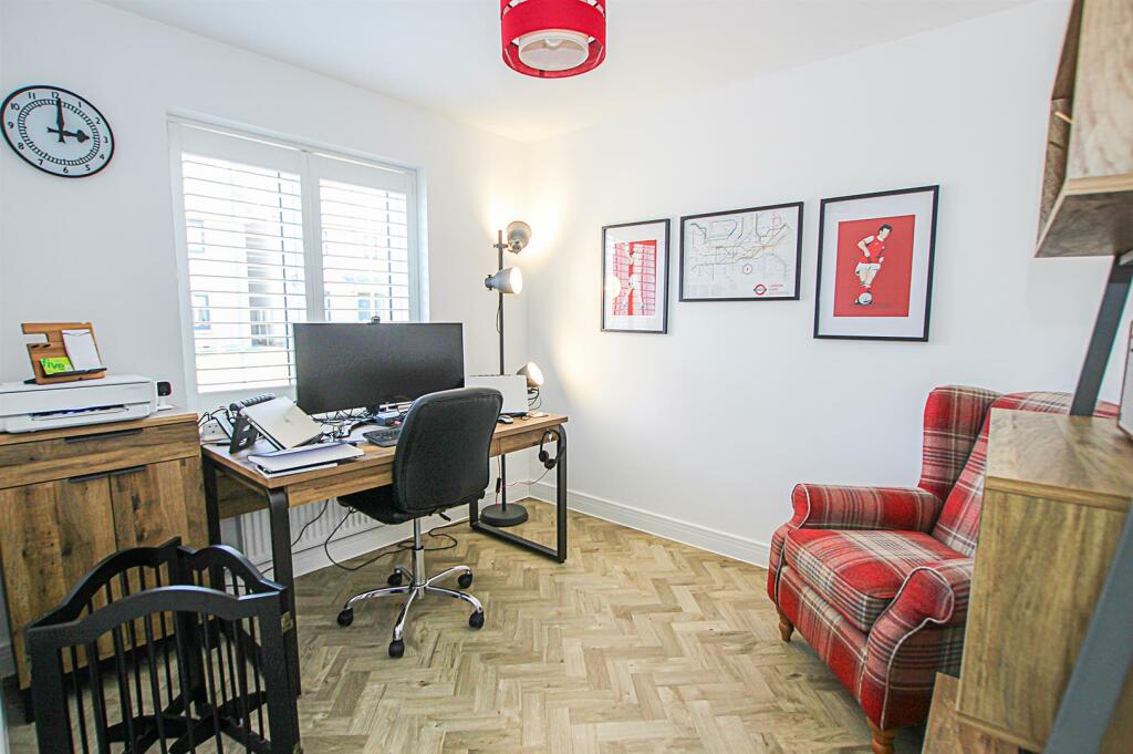 Additional image 10 of King James Close, Fordham