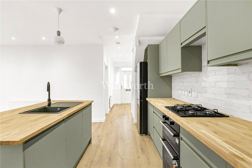 Additional image 4 of Upper Elmers End Road, Beckenham, BR3