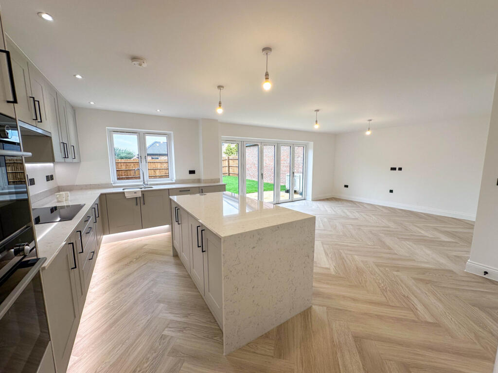 Primary image of Hayfield Lodge, New Road, Over, CB24