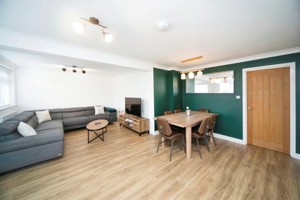 Additional image 19 of Hill Close, NEWMARKET