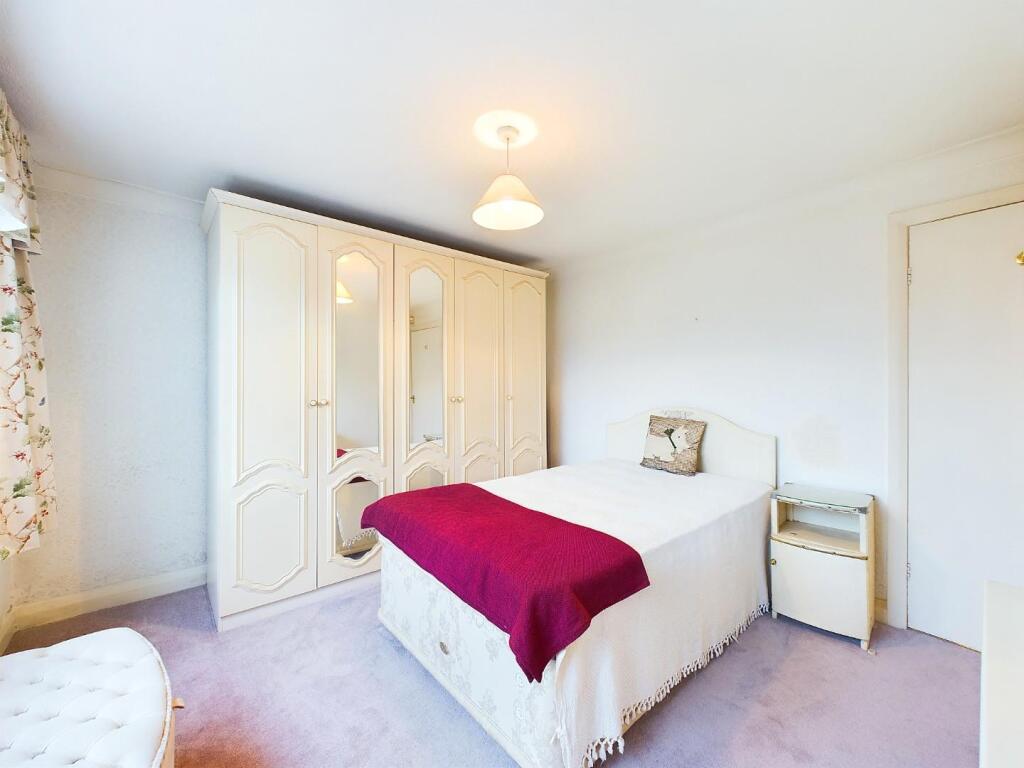 Additional image 8 of Warren Lane, Eldwick