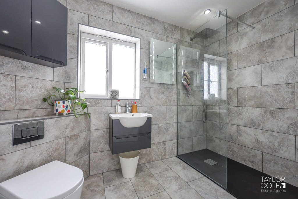 Additional image 31 of School Walk, Tamworth