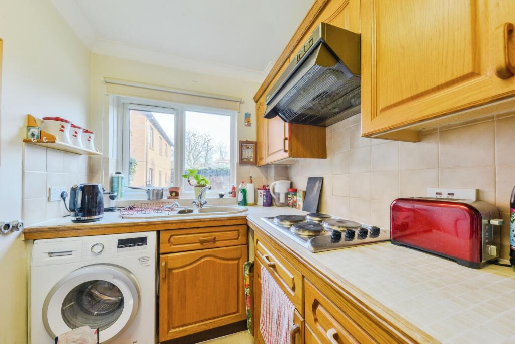 Additional image 4 of Batchwood View, St. Albans, AL3