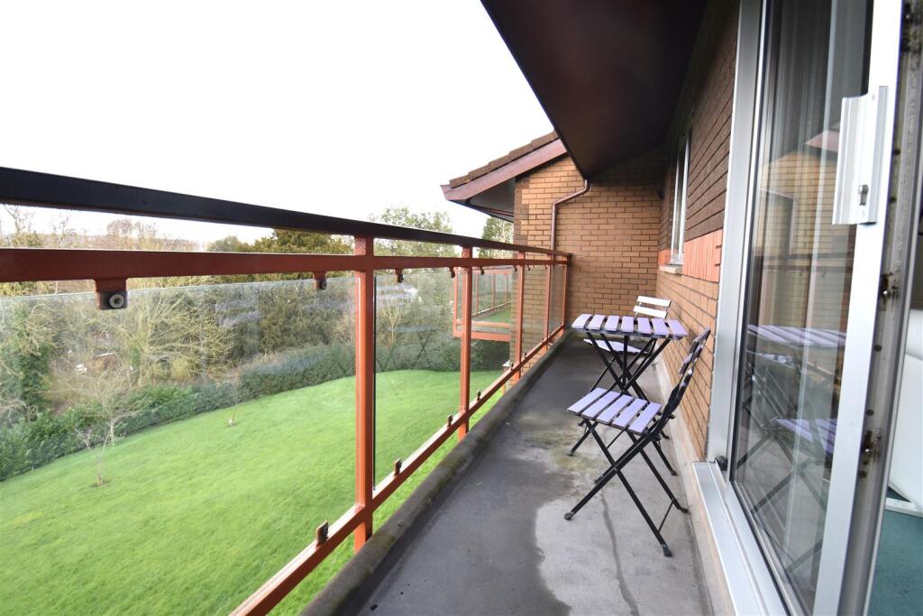 Additional image 12 of Spacious Balcony Apartment With Stunning Views & No Onward Chain