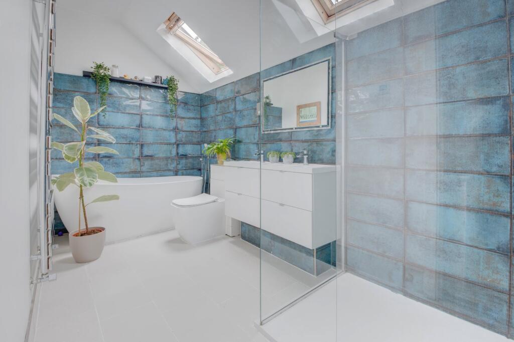 Additional image 10 of Avon Close, Bromsgrove, Worcestershire, B60