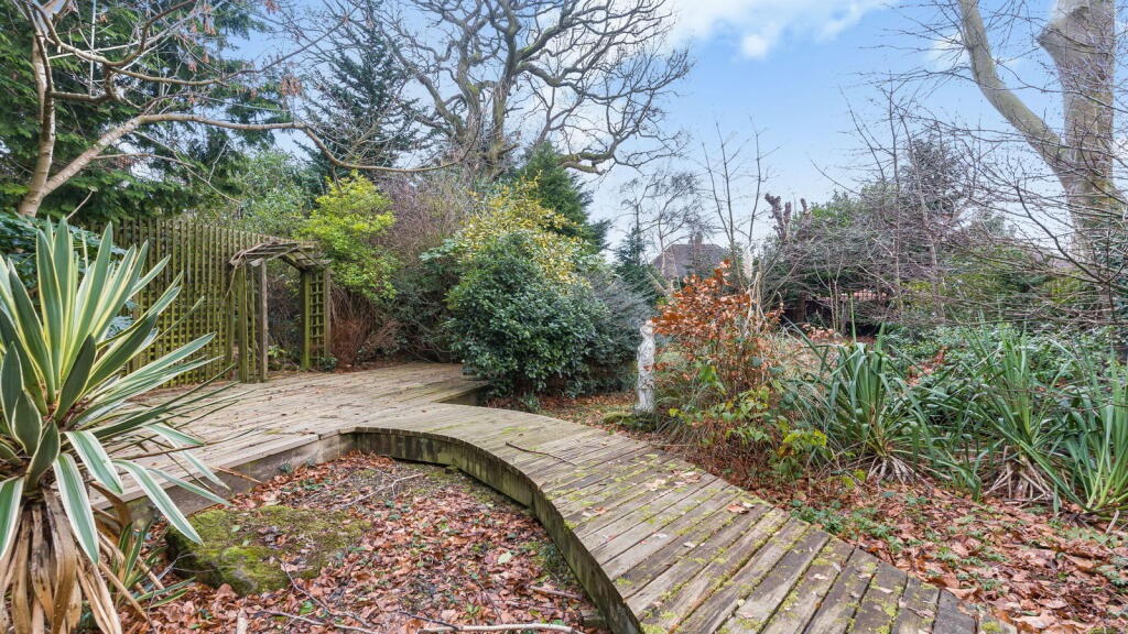 Additional image 40 of Monastery Drive, Solihull, B91 1DN