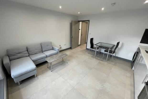 Castle Lane Cardiff photo 3