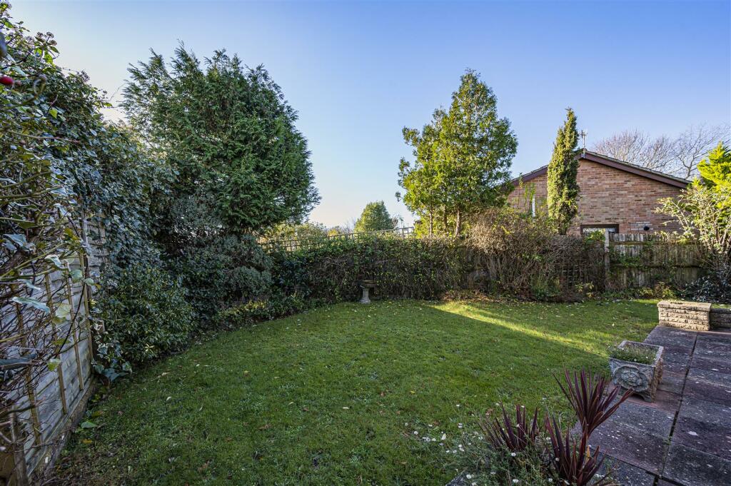 Additional image 25 of Oval Close, Peacehaven