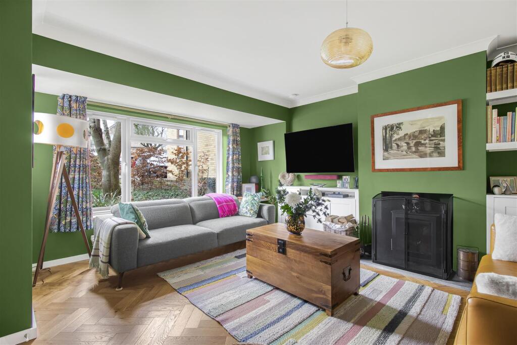 Additional image 4 of Beeches Close, Saffron Walden