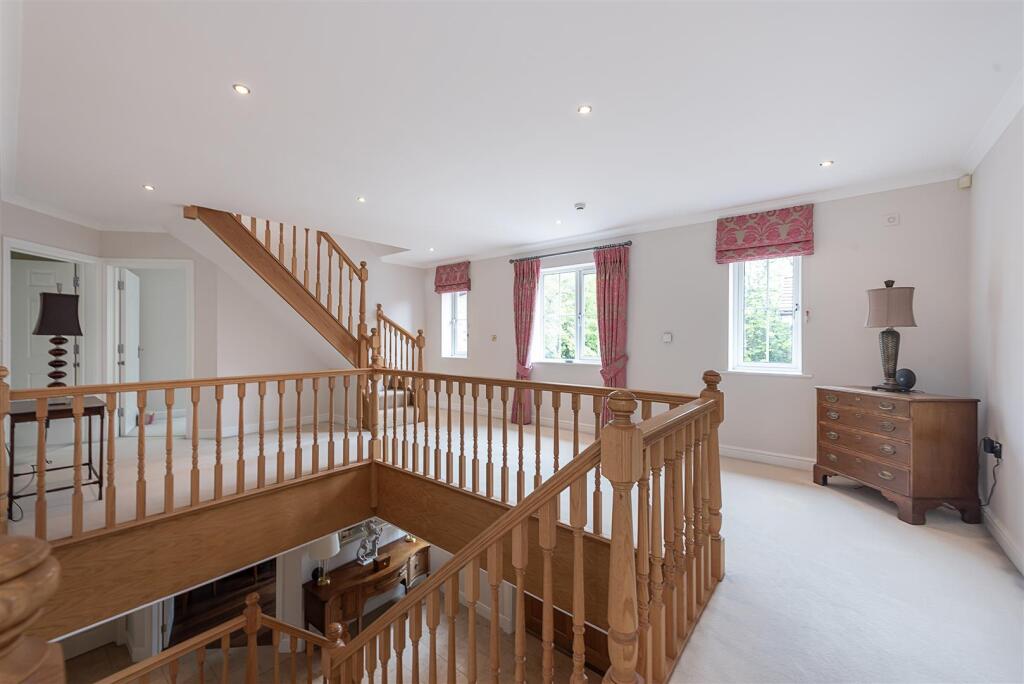 Additional image 6 of Blackmore Way, Wheathampstead