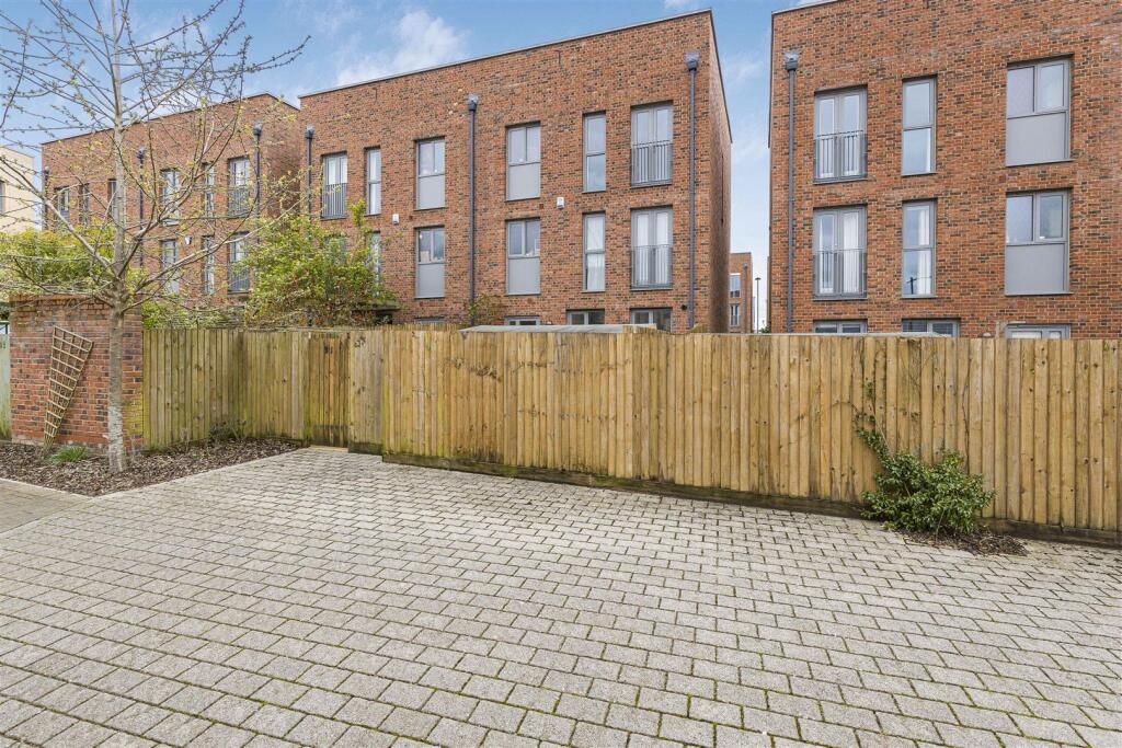 Additional image 23 of Renard Way, Trumpington