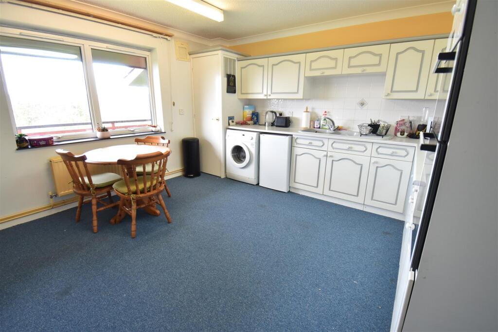 Additional image 5 of Spacious Balcony Apartment With Stunning Views & No Onward Chain