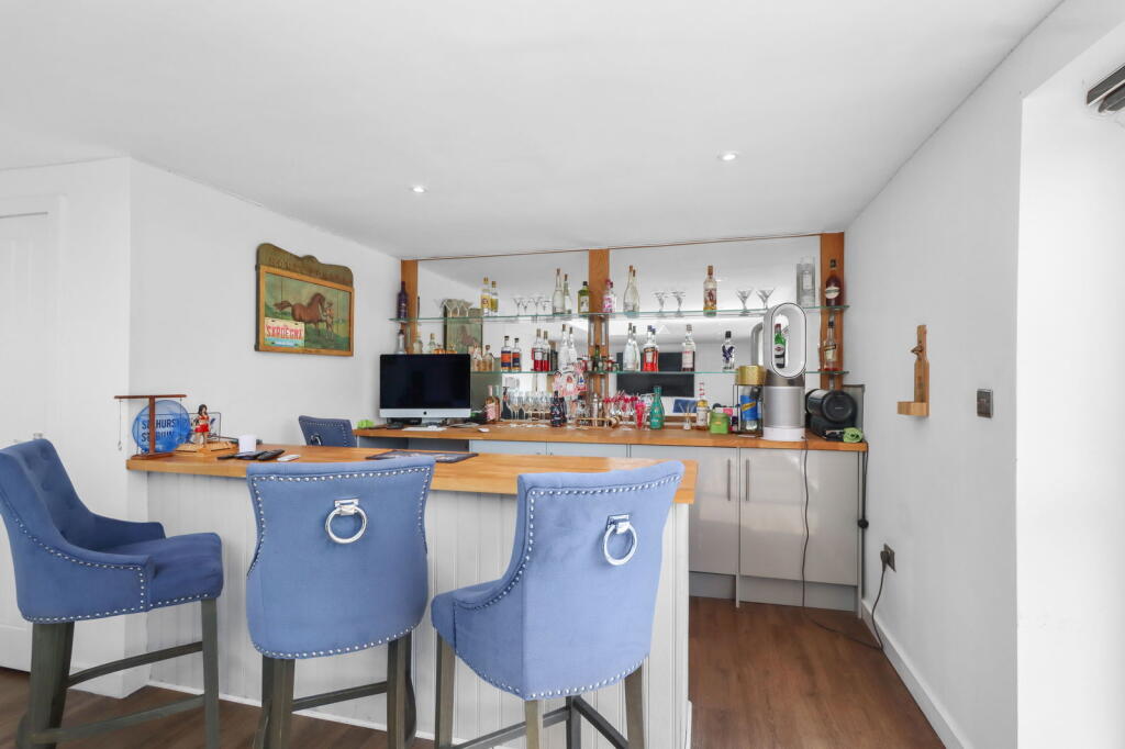 Additional image 31 of Stuart Avenue, Eastbourne, BN21 1UR