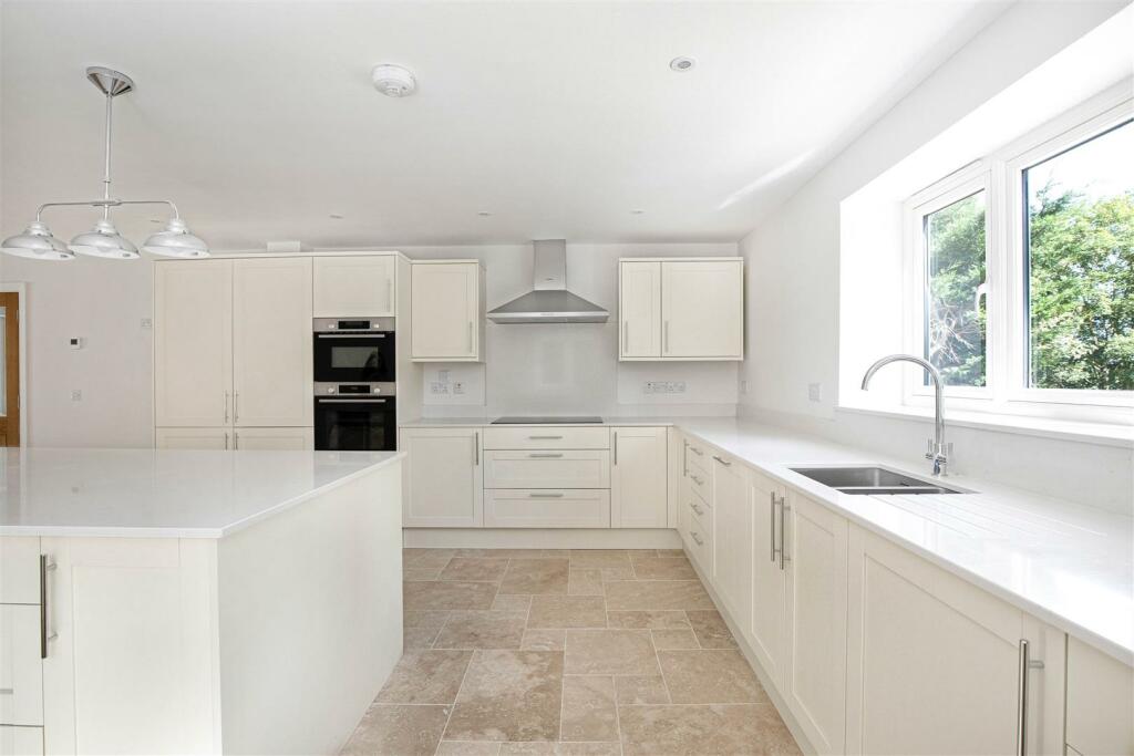 Additional image 7 of The Highlands, Exning