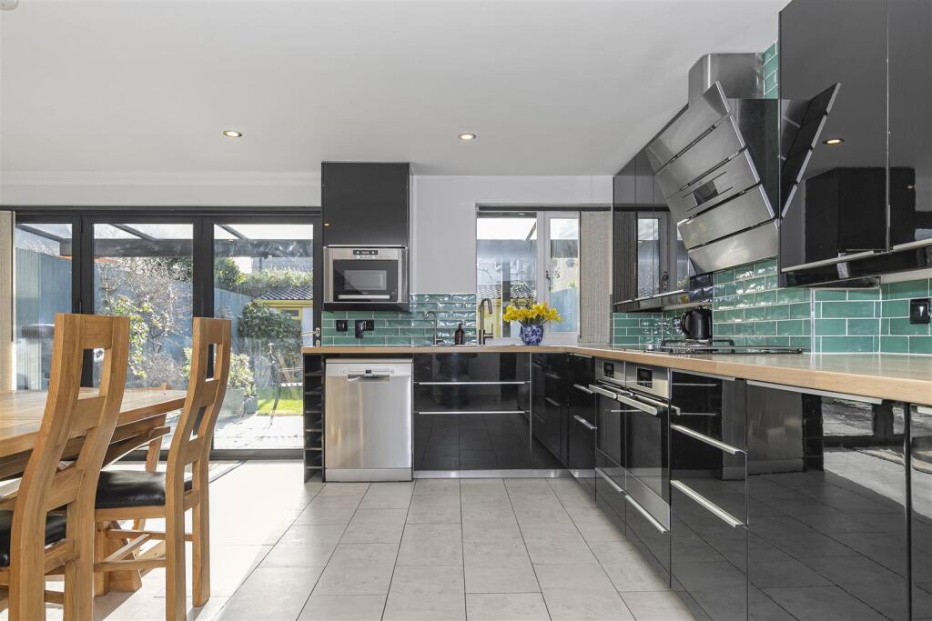 Additional image 13 of Mount Crescent, Winterbourne