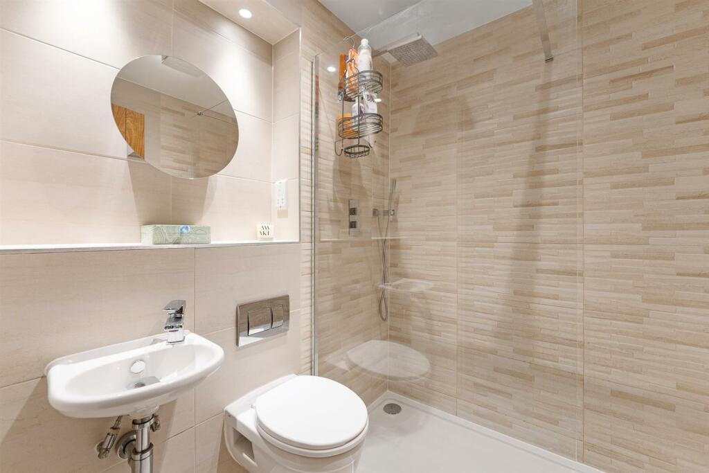 Additional image 9 of The Bayside, Manilla Crescent - PENTHOUSE WITH SEA VIEWS