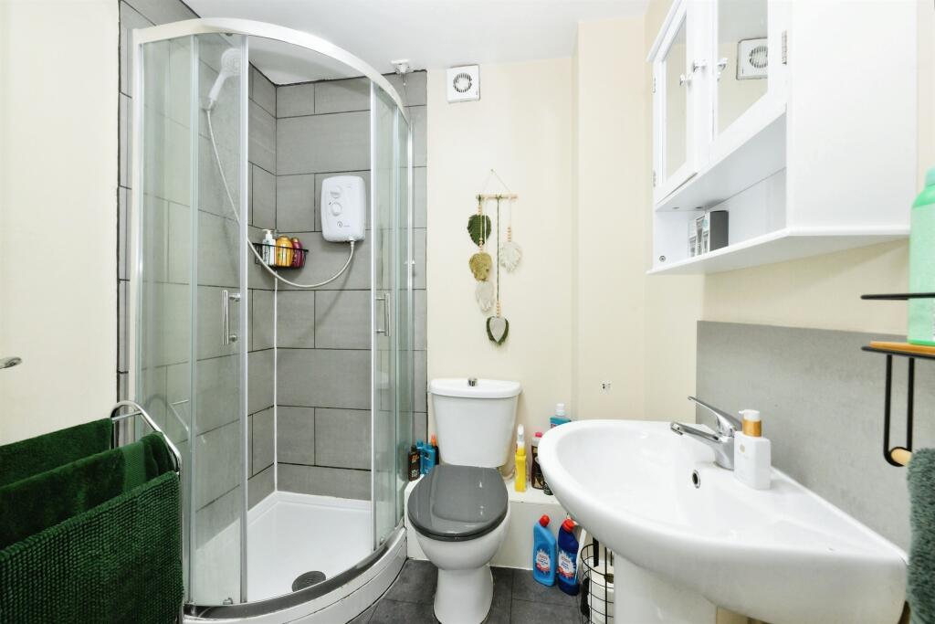 Additional image 8 of Walsingham Close, Hatfield