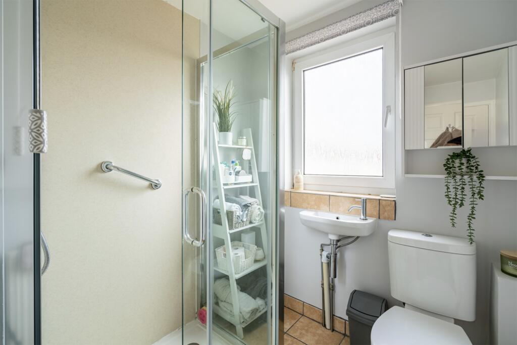 Additional image 14 of Overhill, Pill